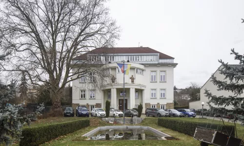  Ústav biologie obratlovců AV ČR (Bulínova vila)